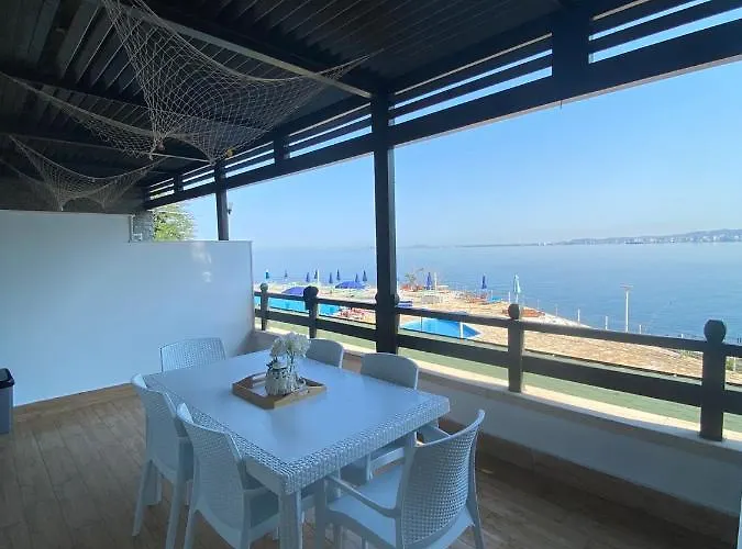 Lejlighed Amazing View! B & C New In *