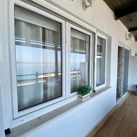 Apartment Amazing View! B & C New In Vlore