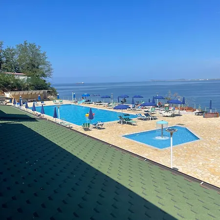 Amazing View! B & C New In *