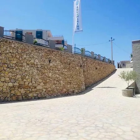 Amazing View! B & C New In Apartment *