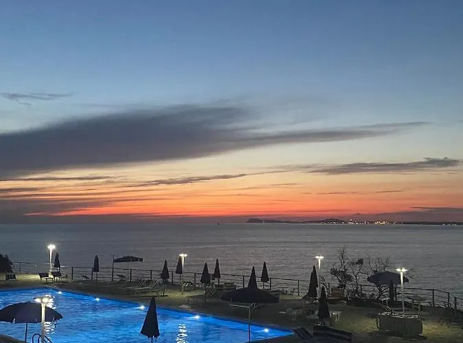 Amazing View! B & C New In Vlorë