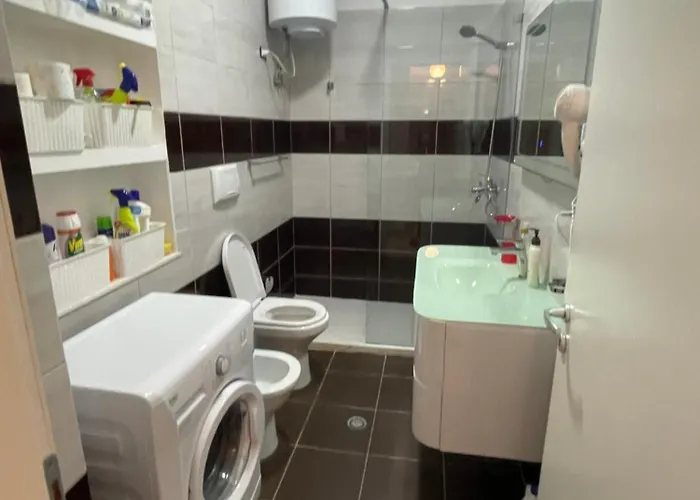 Amazing View! B & C New In Apartment *