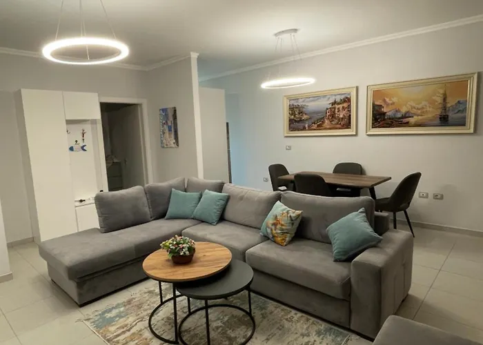 Apartment Amazing View! B & C New In Vlorë